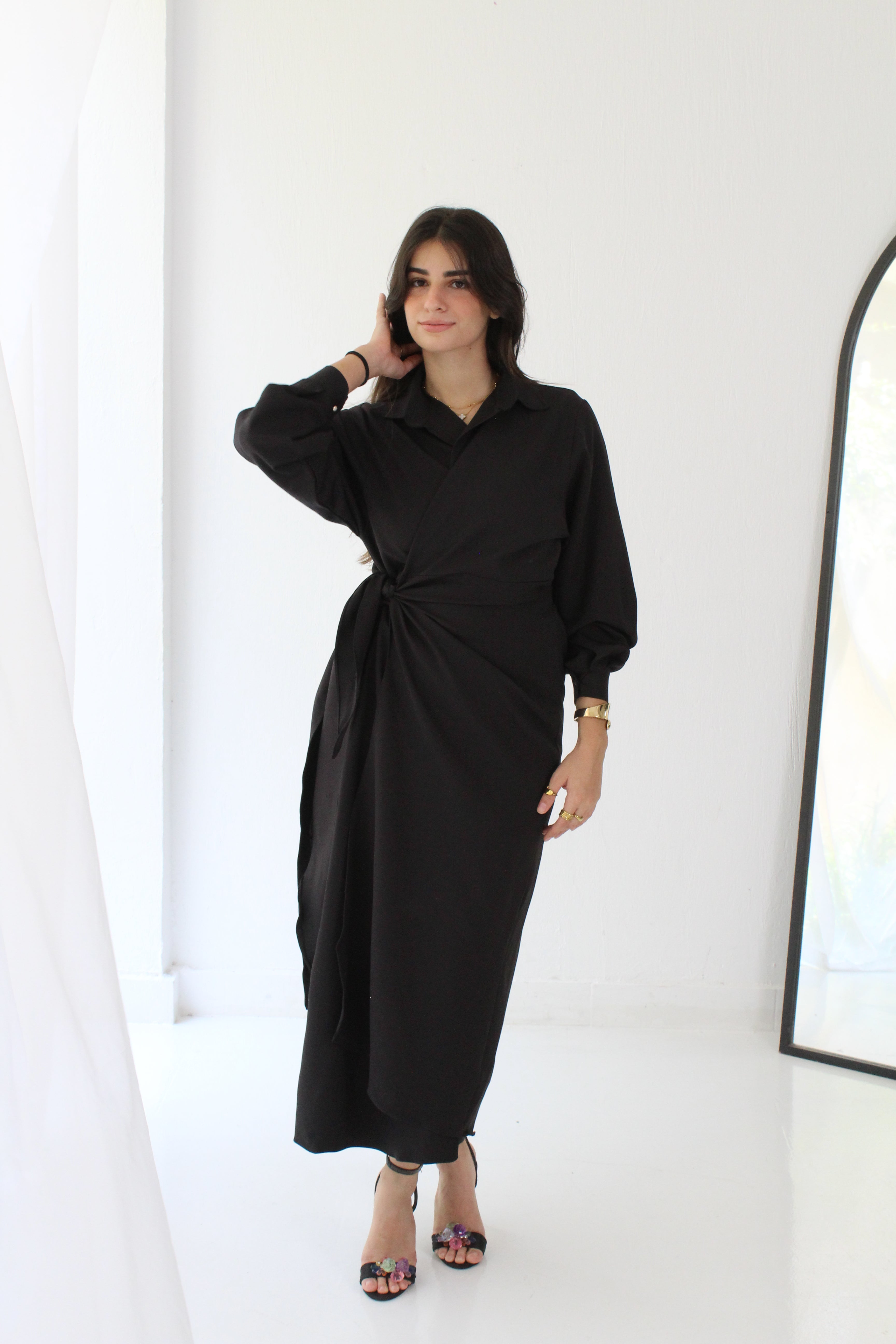 Velora Classic Wrapped Dress - Black