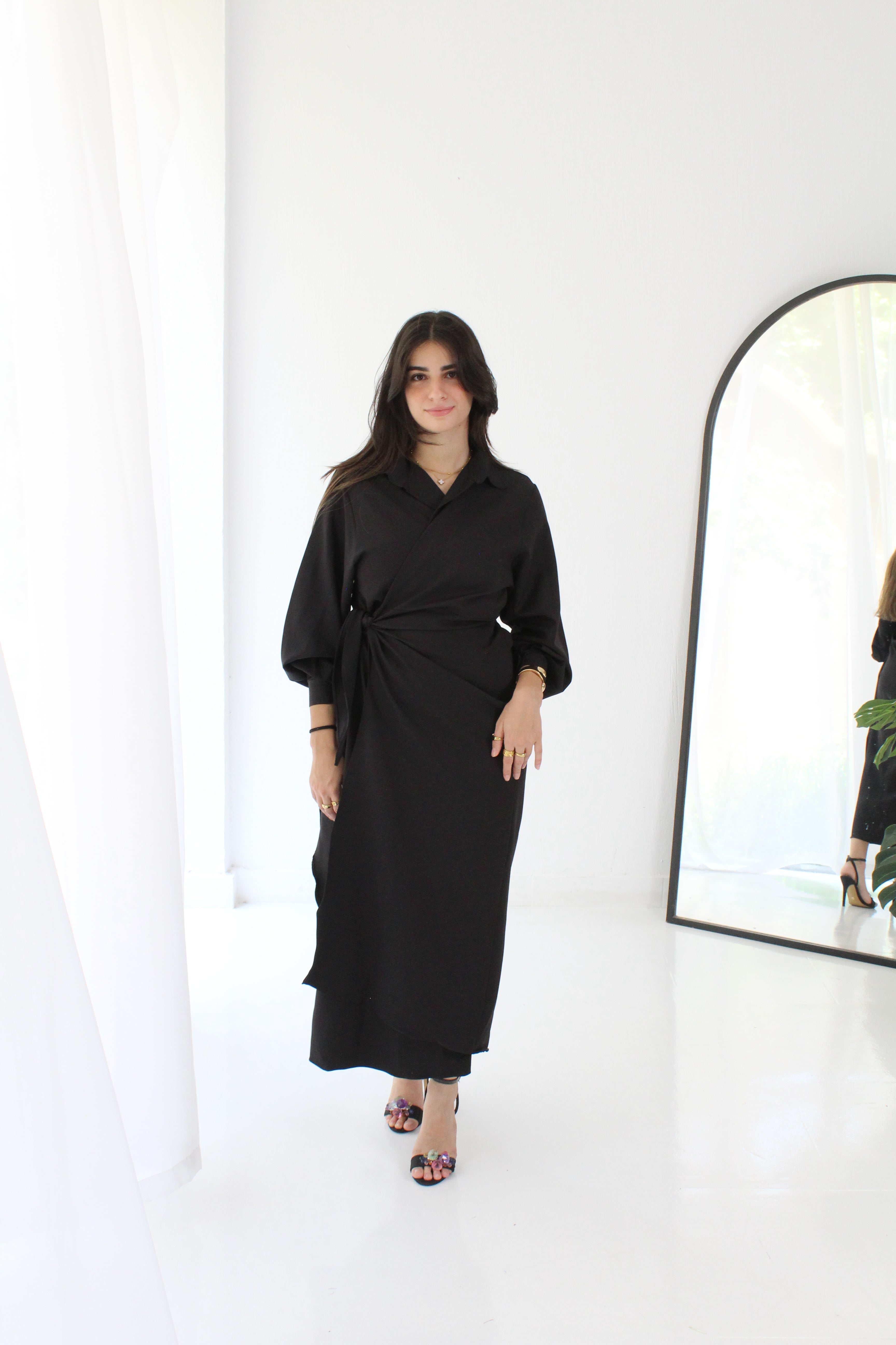 Velora Classic Wrapped Dress - Black